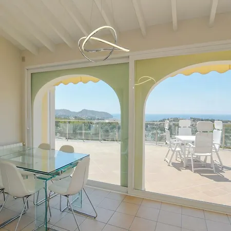 Villa Unique In With Infinity Pool Moraira