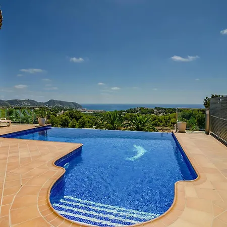 Unique In With Infinity Pool *