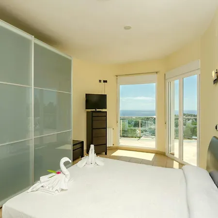 Unique In With Infinity Pool * Moraira