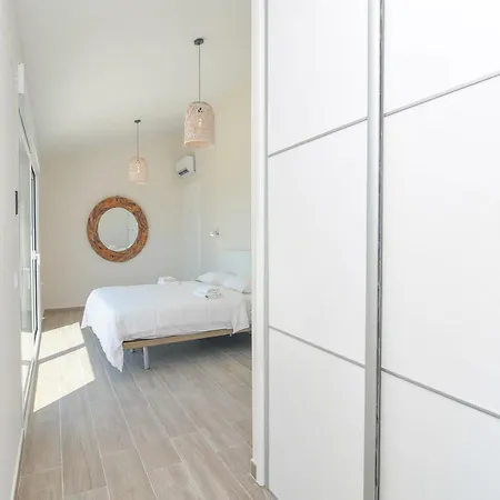 Unique In With Infinity Pool *