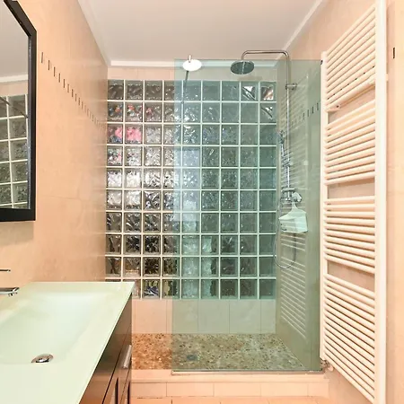 Unique In With Infinity Pool *