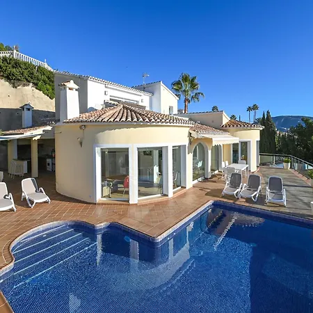 Unique In With Infinity Pool Villa Moraira