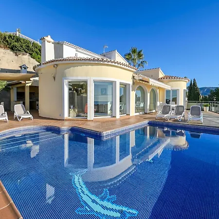 Unique In With Infinity Pool