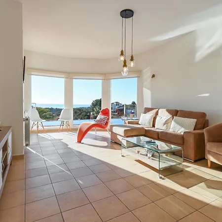 Unique In With Infinity Pool *