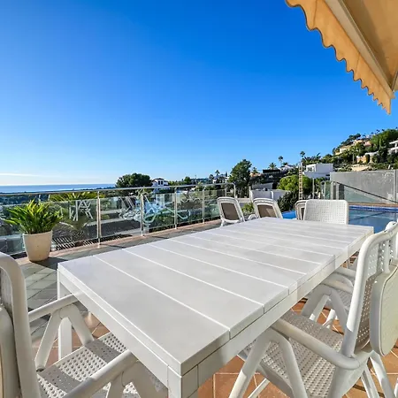 Unique In With Infinity Pool *
