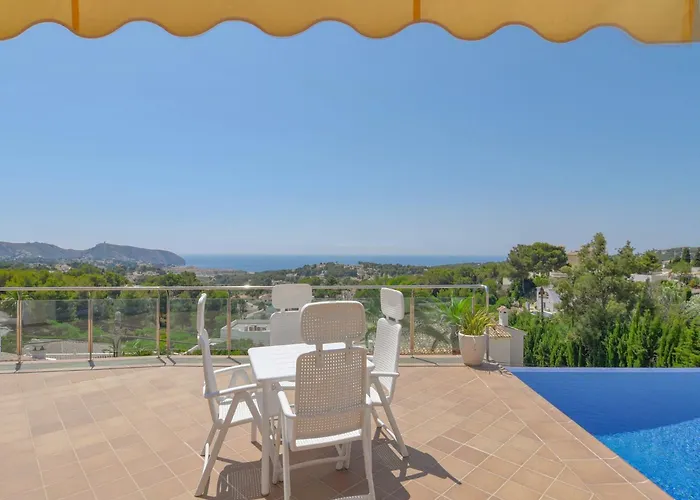 Villa Unique In With Infinity Pool Moraira